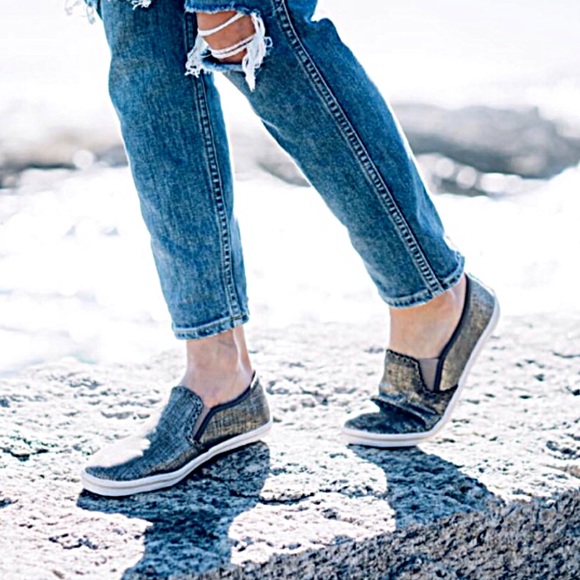 5️⃣🌟! Luichiny Silver Fur Sneakers! NEW! - Picture 8 of 8